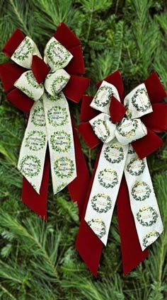 BCD19 - Christmas & Noel Wreath on Red Velvet Duet